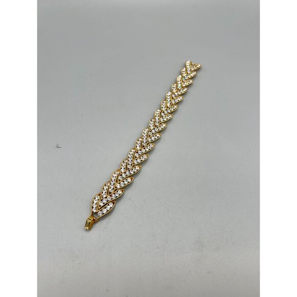 Vintage Signed Trifari Gold Tone Braided Bracelet with Clear Rhinestones - Picture 2 of 8